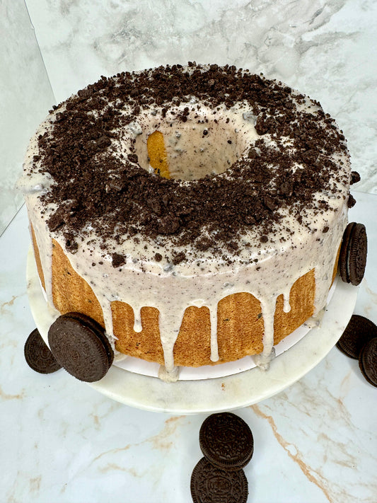 Cookies and Cream Pound Cake